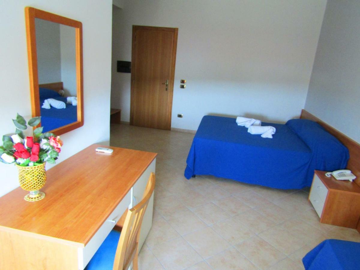 Grand Hostel Calabria Pietrapaola Exterior foto